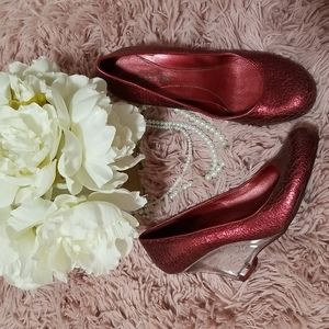 KENNETH COLE REACTION Red Metallic Cracked Style 'Hill-arious' Clear Wedge Heels